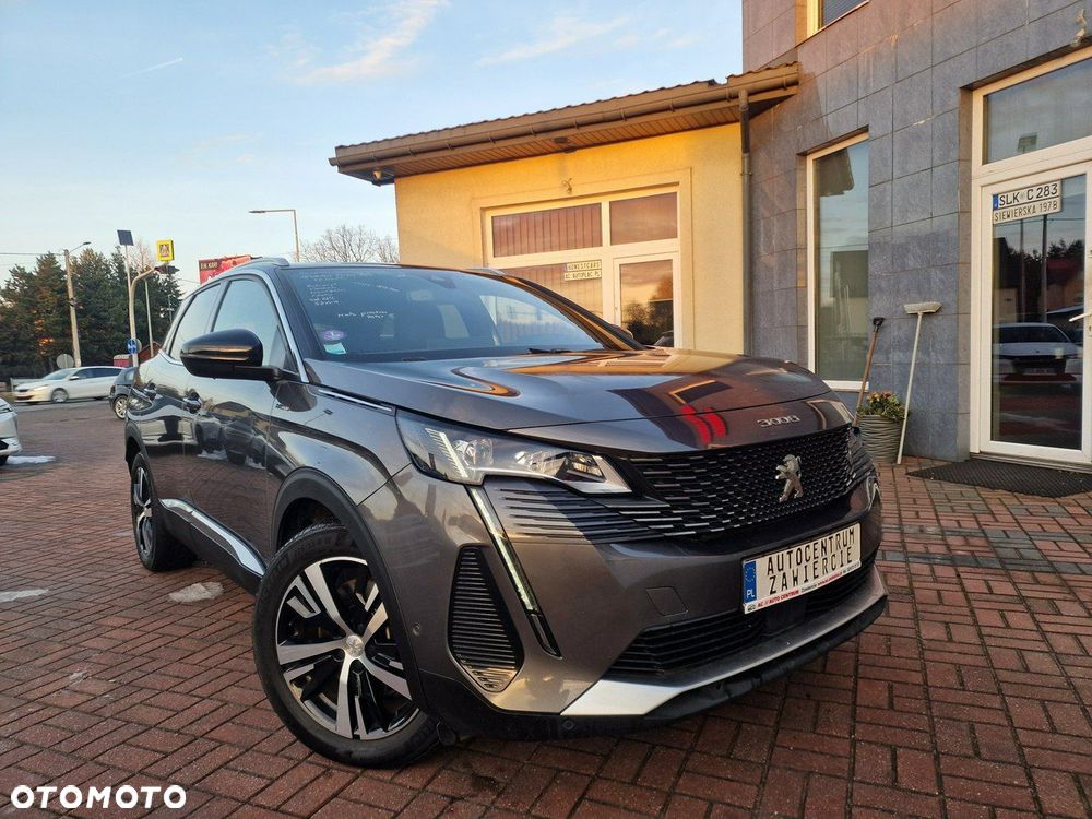 Peugeot 3008 1.6 PureTech HYbrid GT Line S&S EAT8 - 11