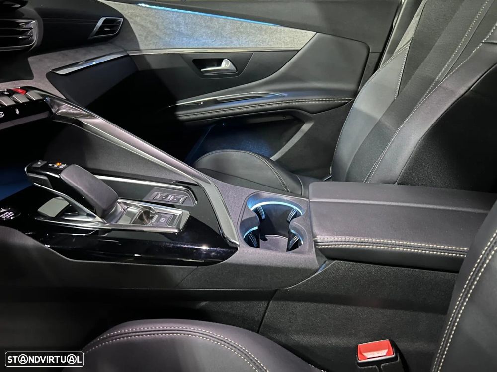 Peugeot 3008 1.6 Hybrid GT Pack e-EAT8 - 14
