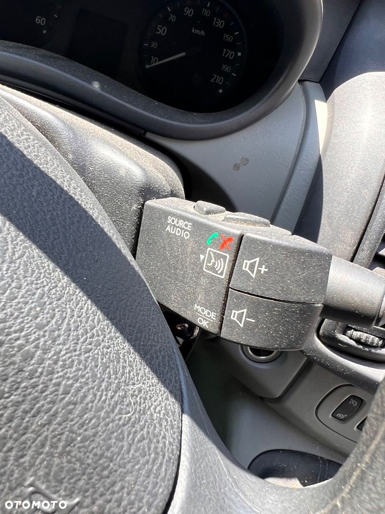 Renault Trafic - 11