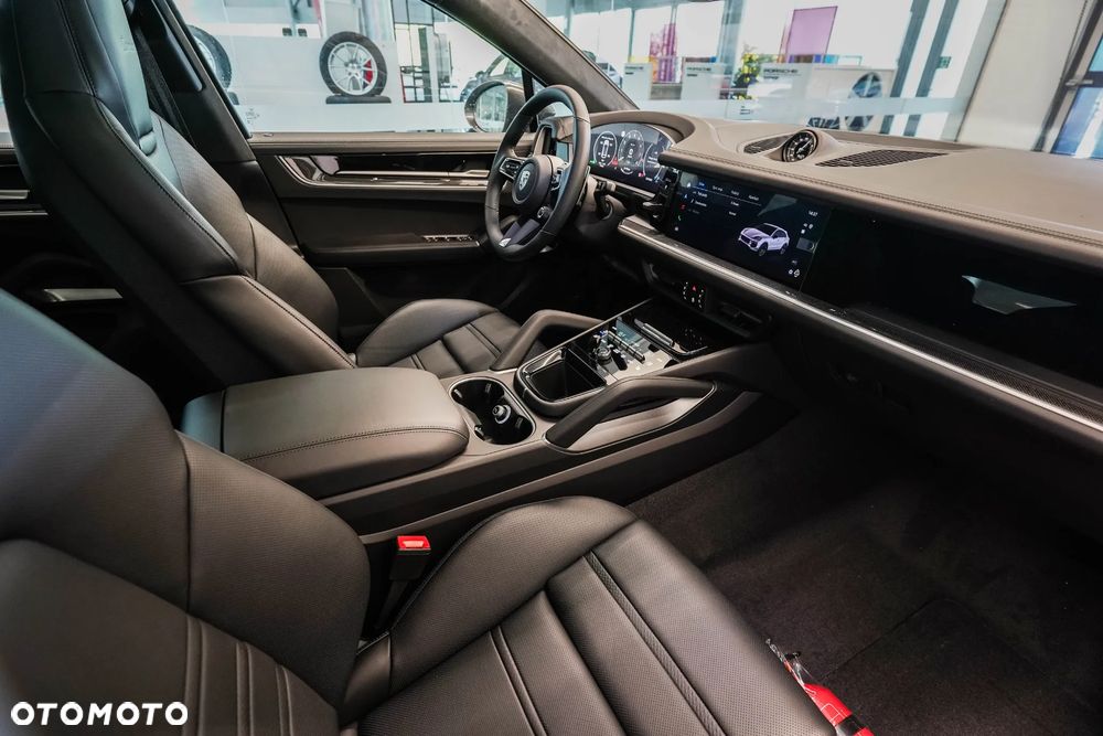 Porsche Cayenne Turbo E-Hybrid PHEV - 14
