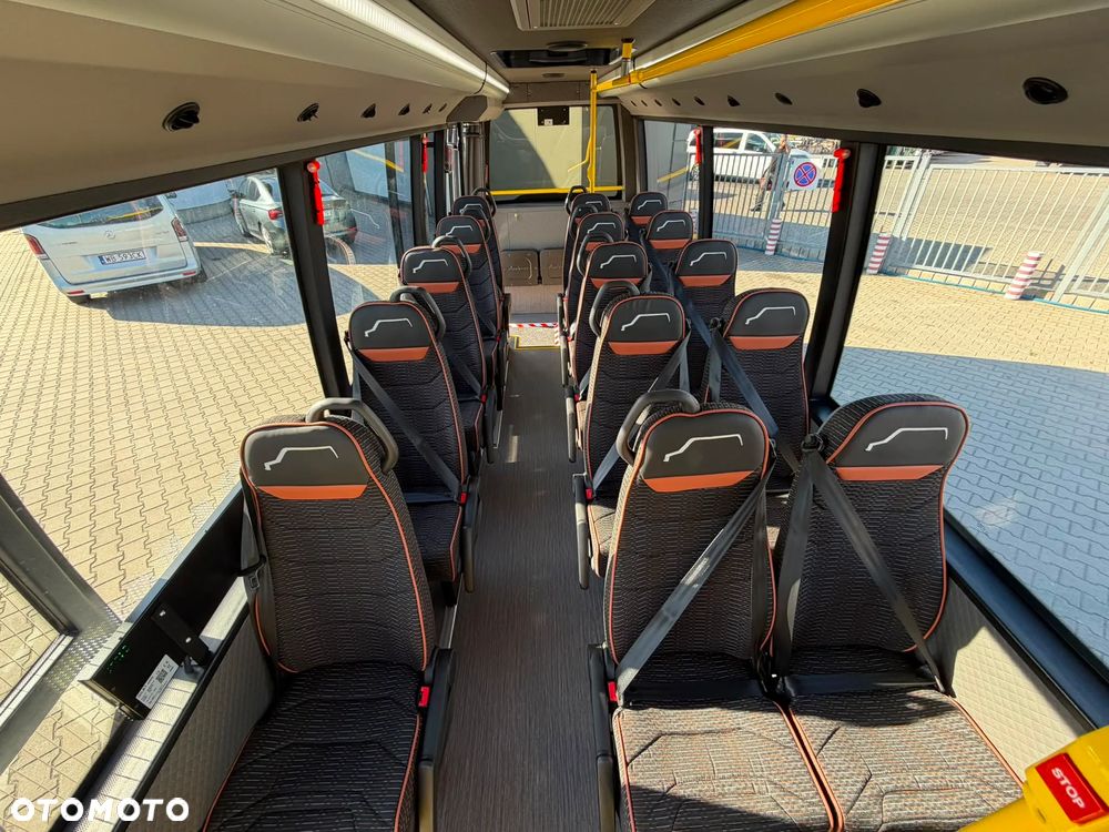Mercedes-Benz Sprinter 517 - 13