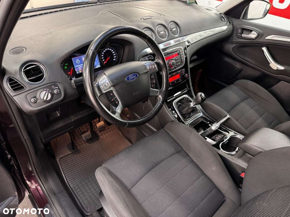 Ford S-Max - 25