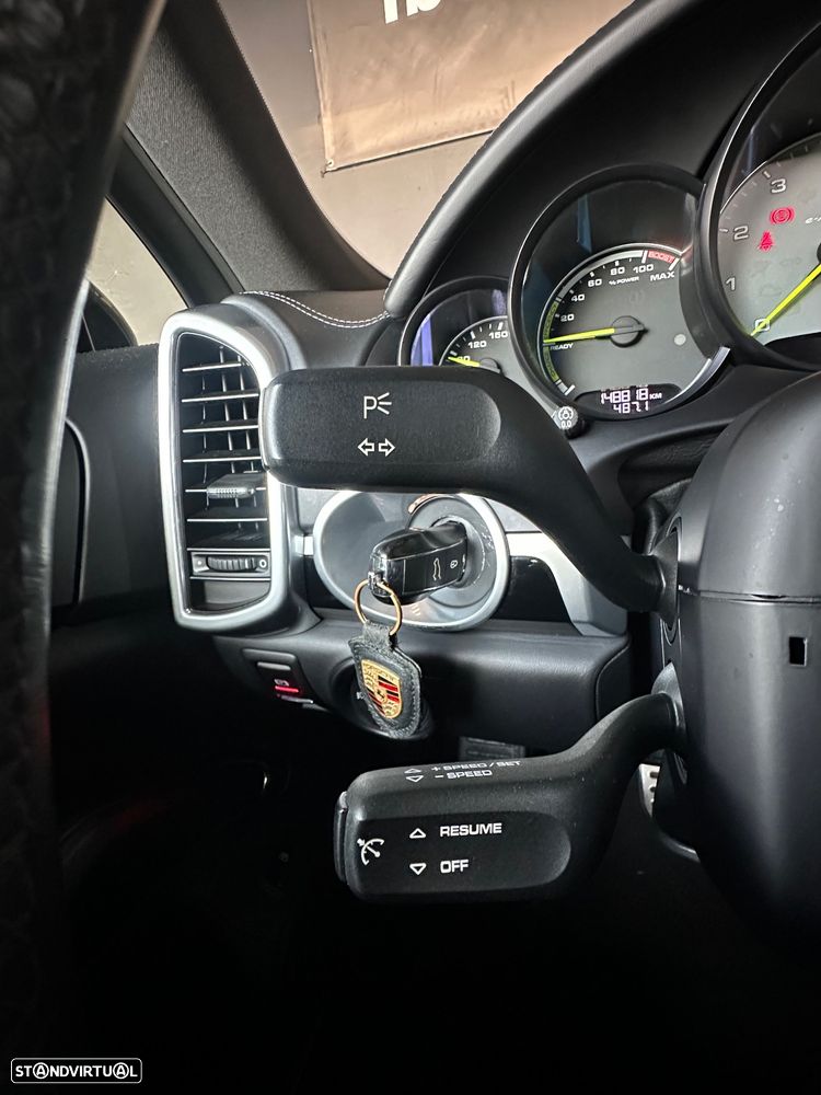 Porsche Cayenne S Hybrid Tiptronic S - 23