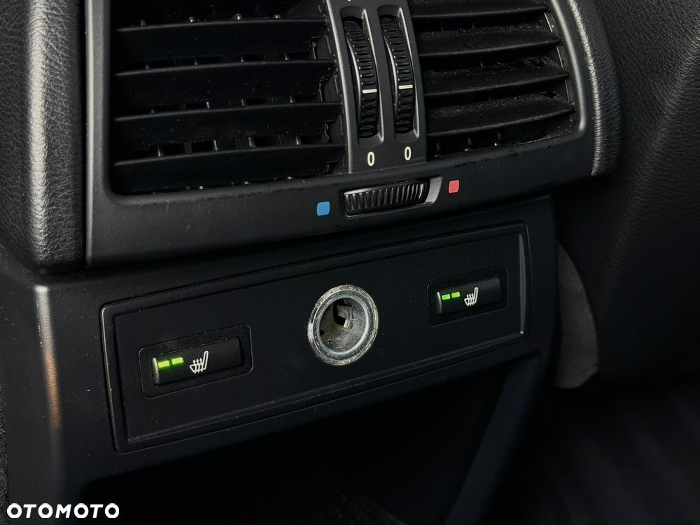 BMW X5 xDrive35d - 33