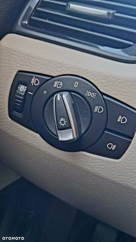 BMW X1 sDrive20i xLine - 18