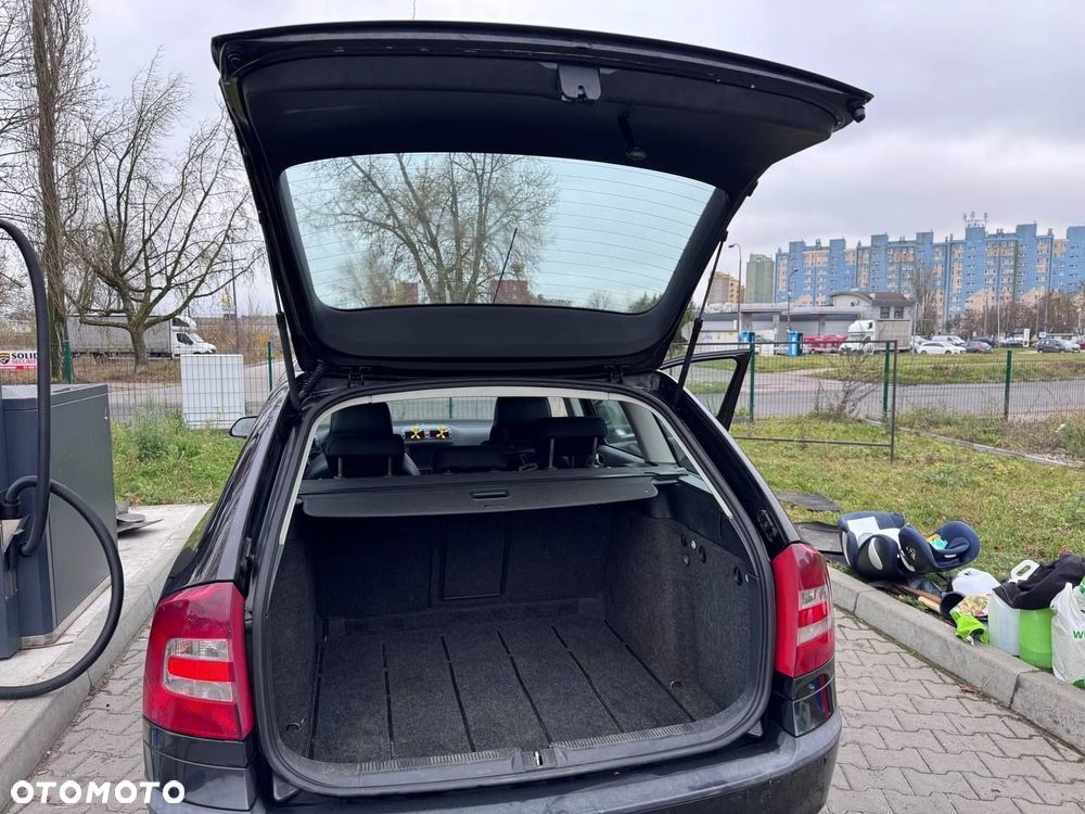 Skoda Octavia 1.9 TDI Classic DSG - 8