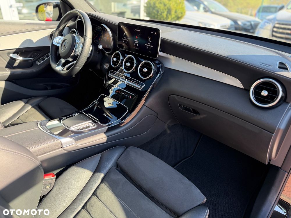 Mercedes-Benz GLC 220 d 4Matic 9G-TRONIC AMG Line Plus - 4