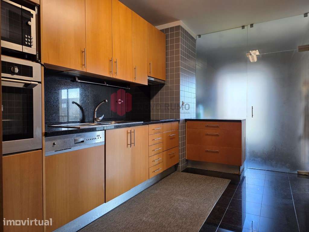 **Apartamento T2 MOBILADO, no Centro da Maia | 130 m² | Lugar de ga... - Grande imagem: 5/16