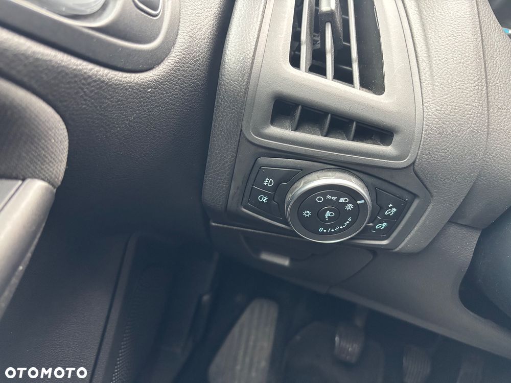 Ford Focus 1.0 EcoBoost SYNC Edition ASS - 10