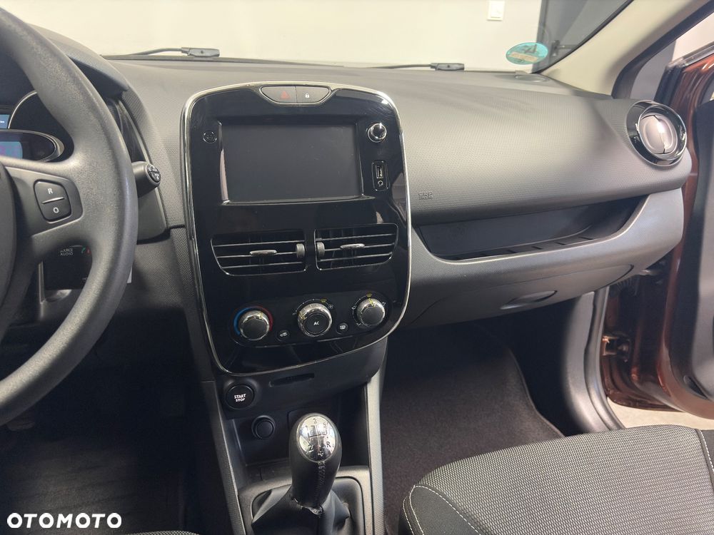 Renault Clio - 16