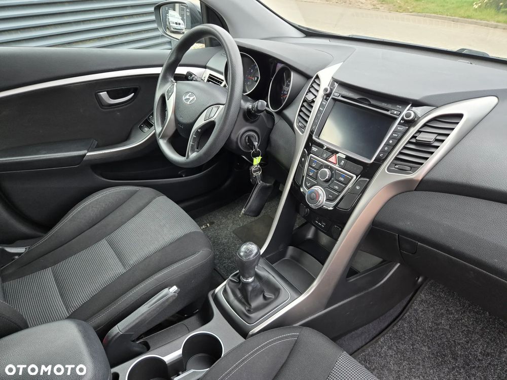 Hyundai i30 - 25