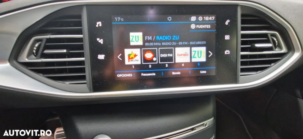 Peugeot 308 SW 1.2 L PureTech Turbo S&S EAT8 Allure - 6
