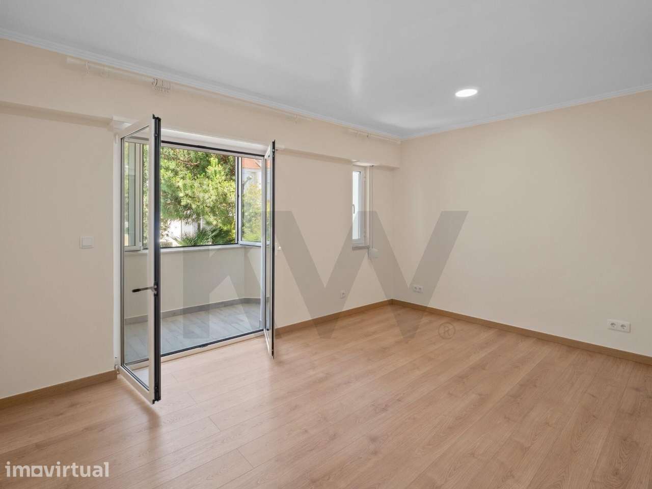 T2 Moderno e Luminoso no Bairro de São João em Carcavelos - Grande imagem: 2/25