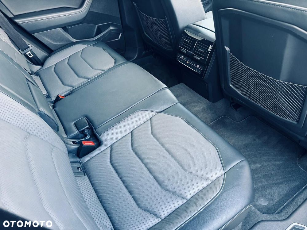 Volkswagen Touareg 3.0 V6 TFSI 4Motion R-Line - 22