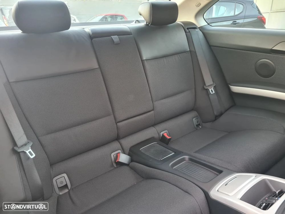 BMW 320 d Coupe Edição M - 10