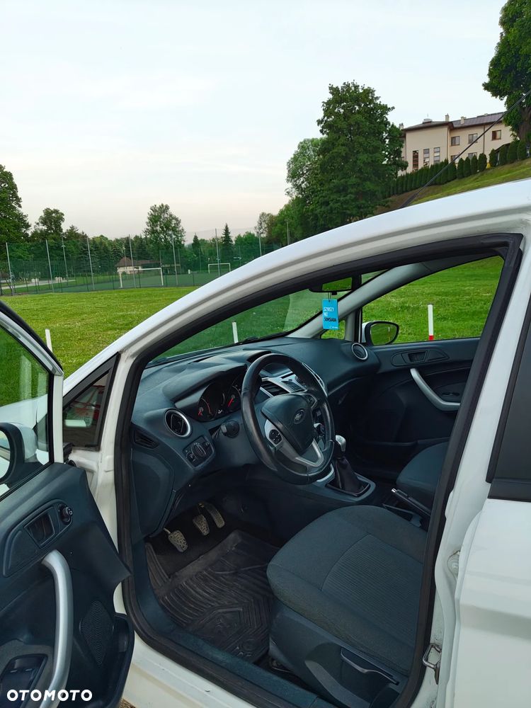 Ford Fiesta 1.4 TDCi Ambiente - 7