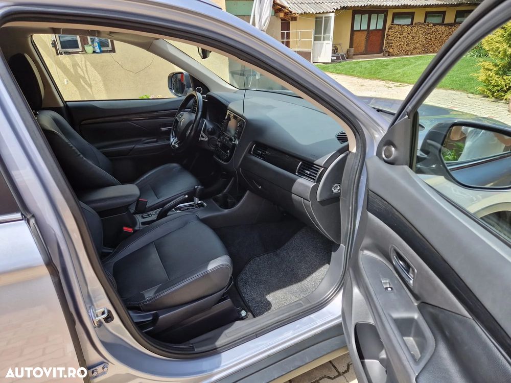Mitsubishi Outlander 2.2 Litre 4WD DI-D Intense - 7