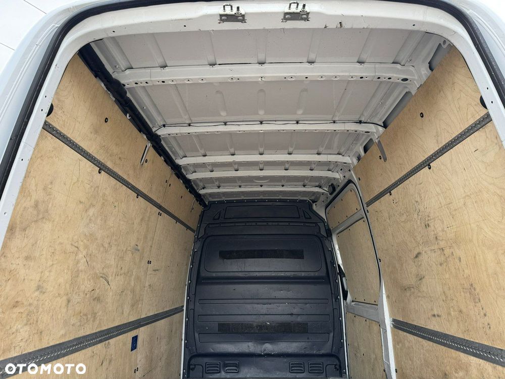 Mercedes-Benz Sprinter - 22