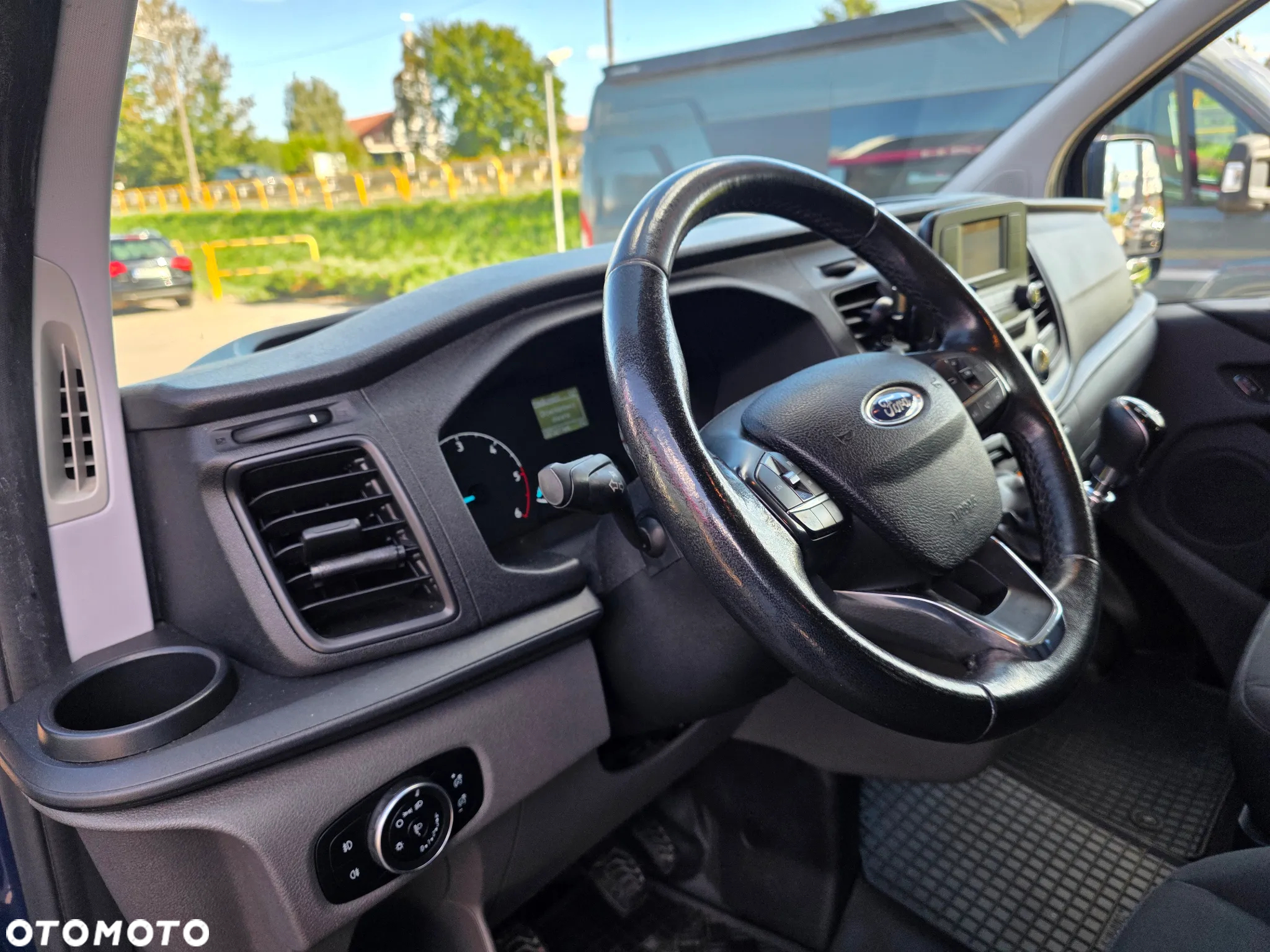 Ford Transit Custom 310 L2H1 Limited - 9