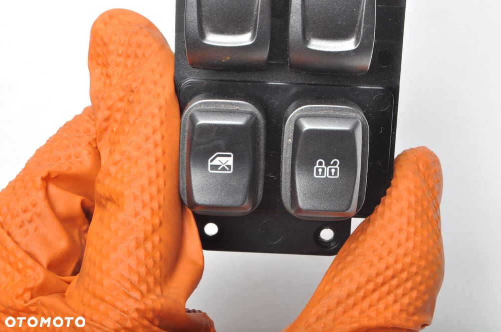 SSANGYONG TIVOLI LIFT PANEL PRZEŁĄCZNIK SZYB 23R 85812-35200 - 2