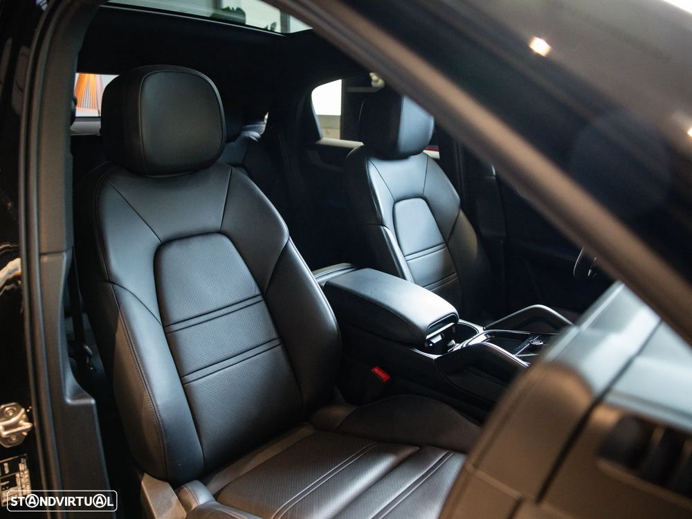 Porsche Cayenne Coupé E-Hybrid - 43