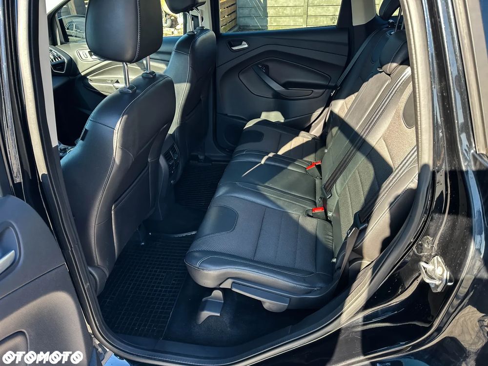 Ford Kuga 2.0 TDCi 4x4 Titanium - 24