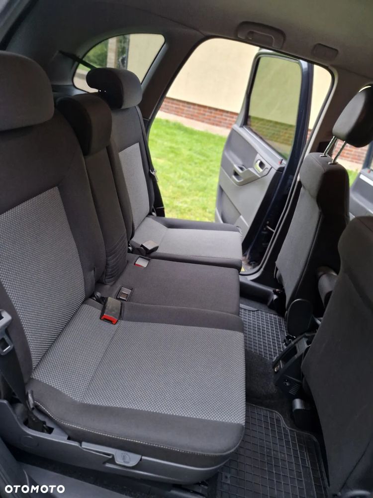 Opel Meriva 1.8 16V (Essentia) - 17