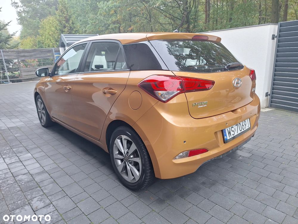 Hyundai i20 1.1 CRDi - 23