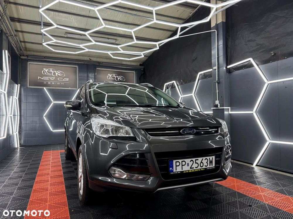 Ford Kuga 1.5 EcoBoost 2x4 Titanium - 2