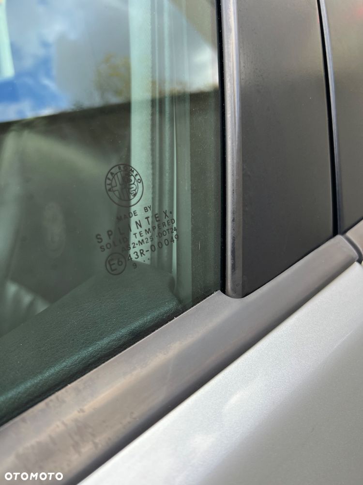 Alfa Romeo 166 3.0 V6 24v Sportronic - 24