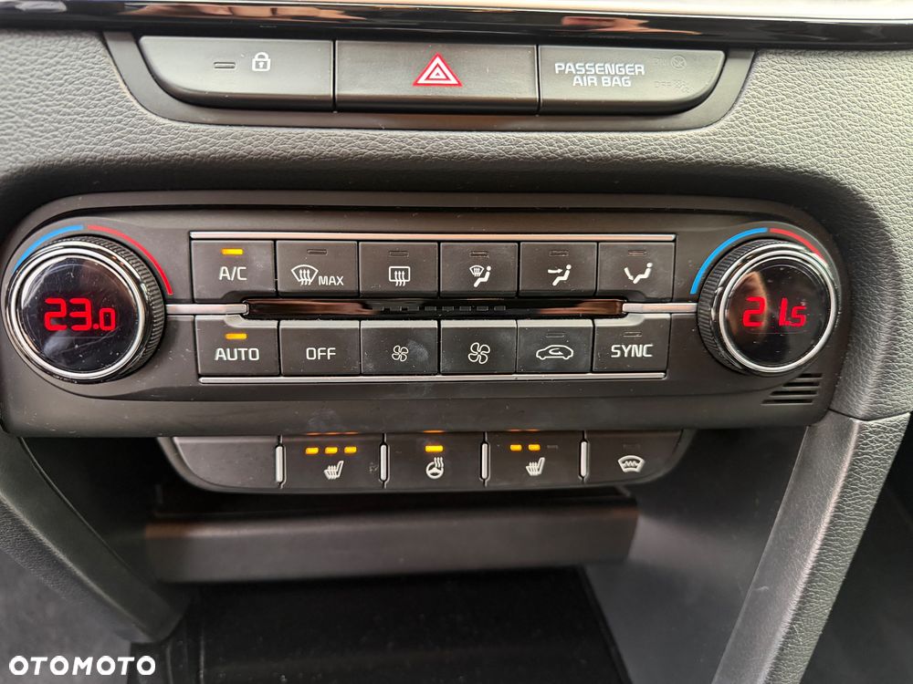 Kia XCeed 1.5 T-GDI L Business Line DCT - 33