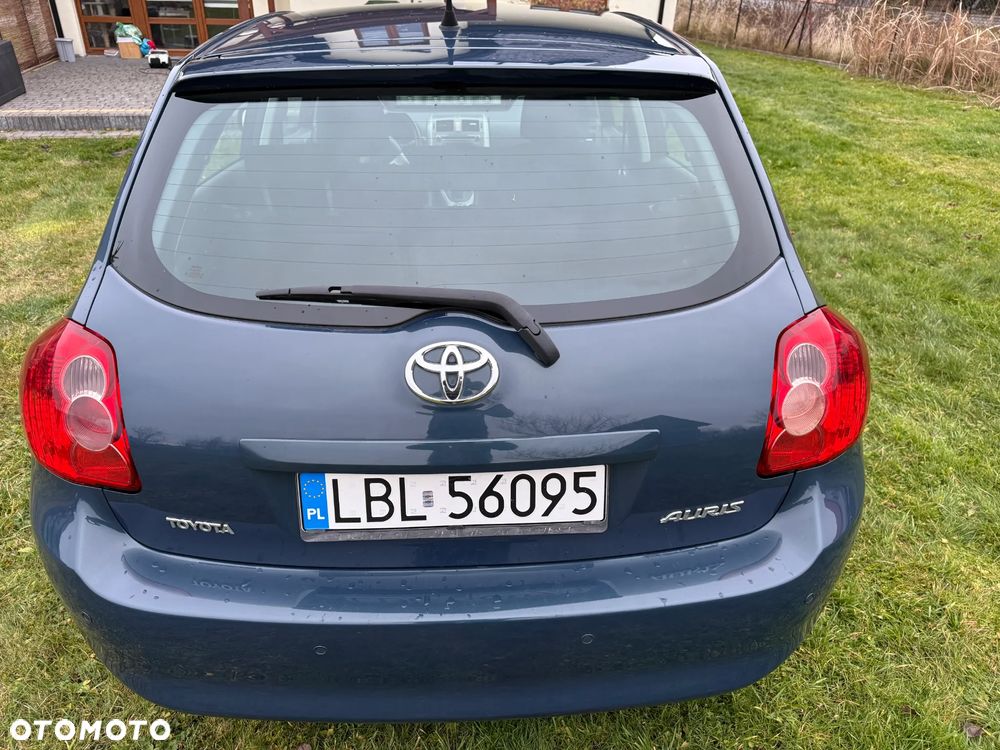 Toyota Auris 1.6 VVT-i Sol - 2