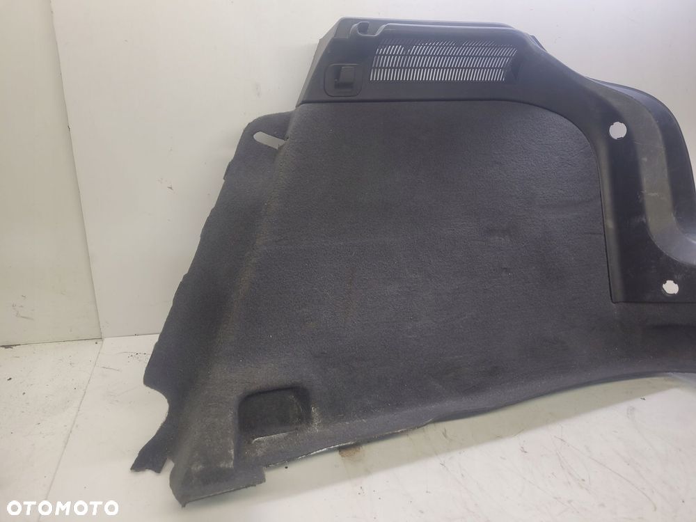 TAPICERKA BOCZEK BAGAŻNIKA AUDI A3 8P 8P3863880AG - 2