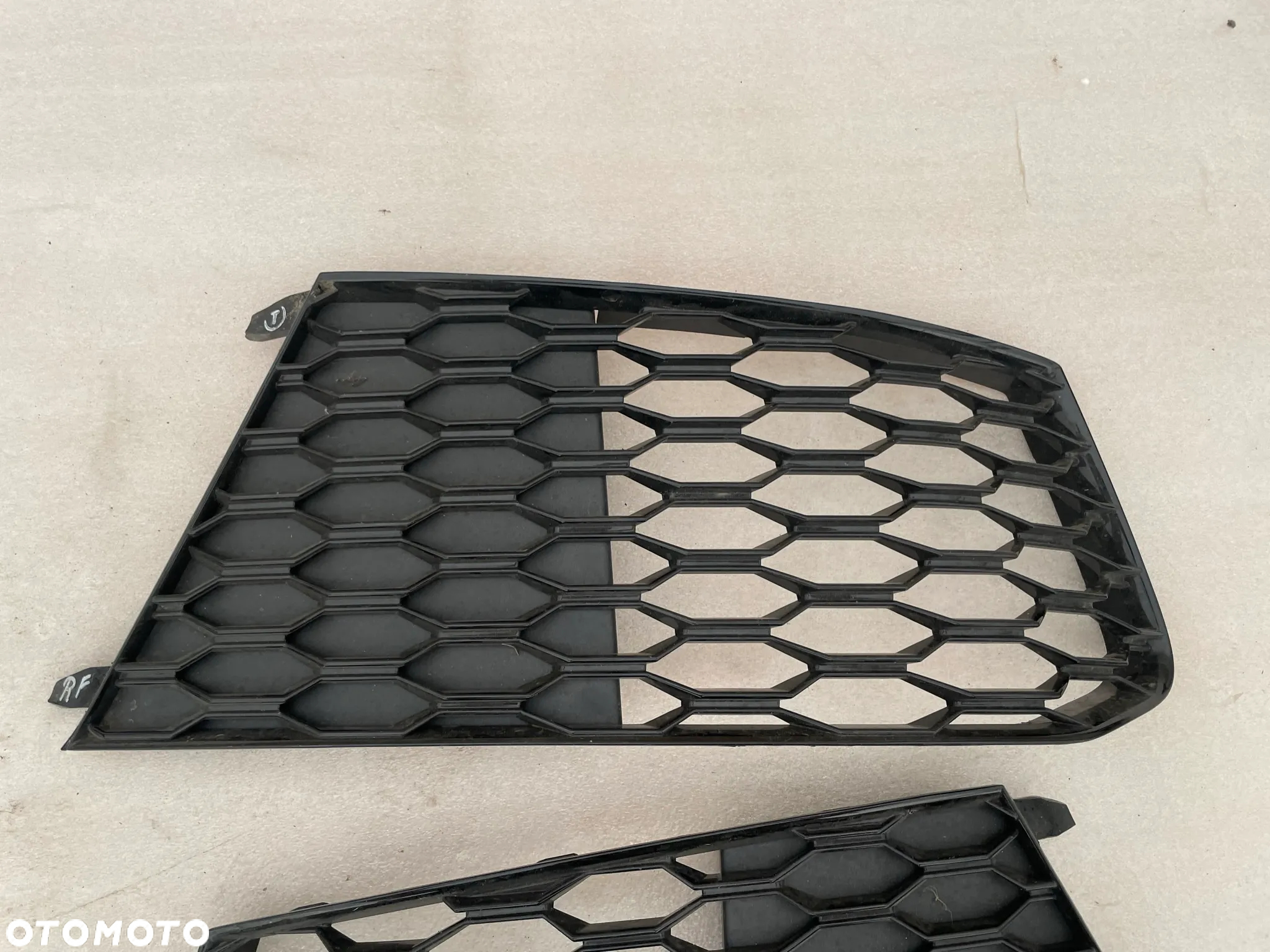 Audi RS6 C7 kratka zderzaka prawa lewa 4G0807245A, 4G0807246A - 3