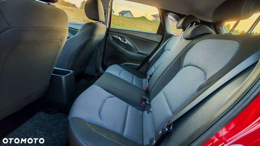 Hyundai i30 1.4 Passion Plus - 24