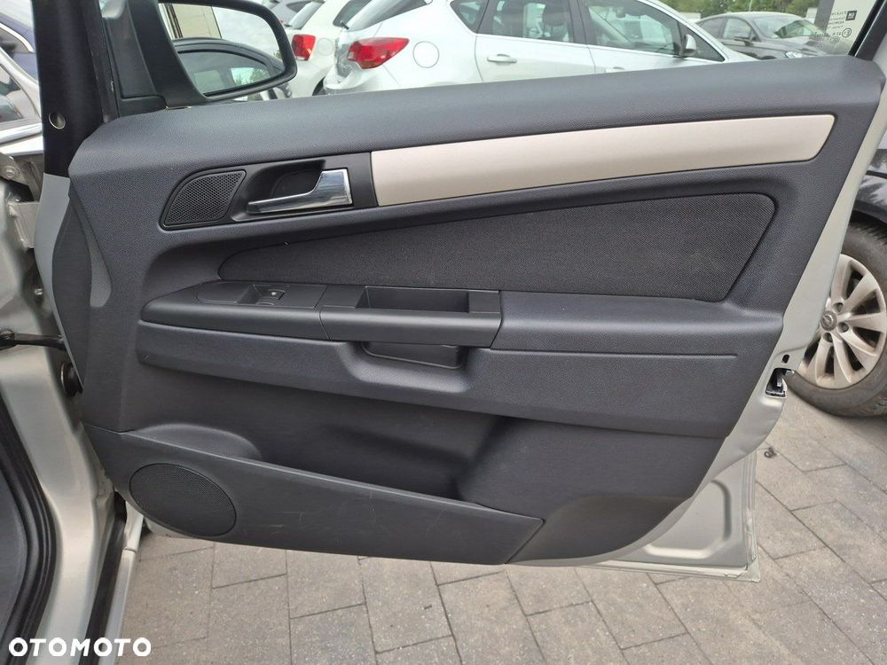 Opel Zafira 1.8 Innovation - 27