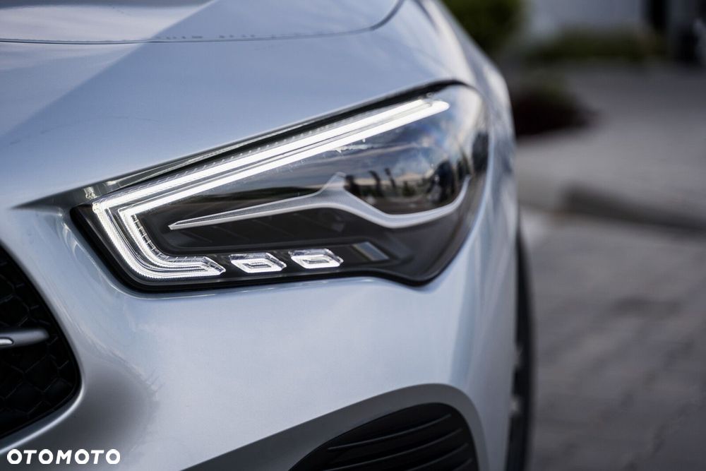 Mercedes-Benz CLA - 5