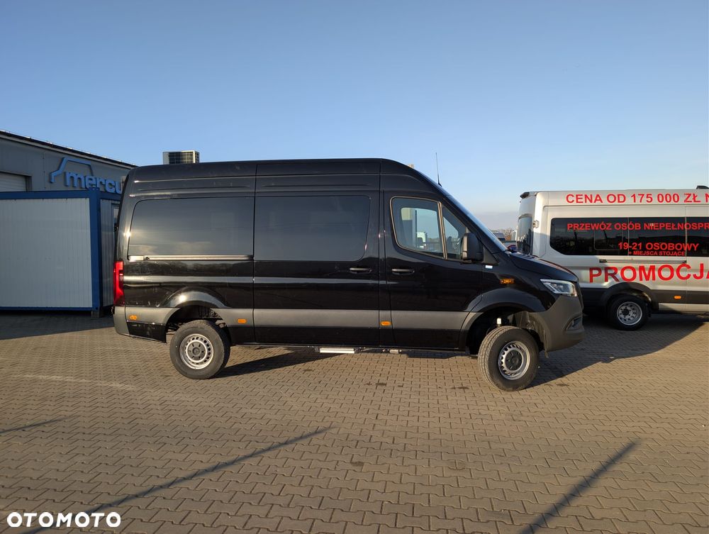 Mercedes-Benz Sprinter - 4
