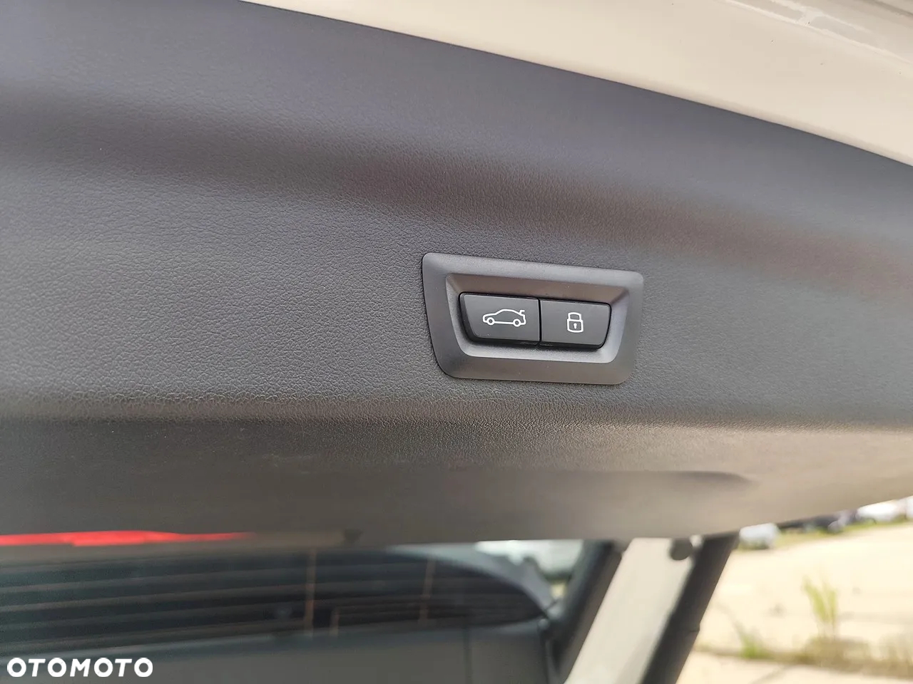 BMW iX1 xDrive30 66.5kWh xLine - 13