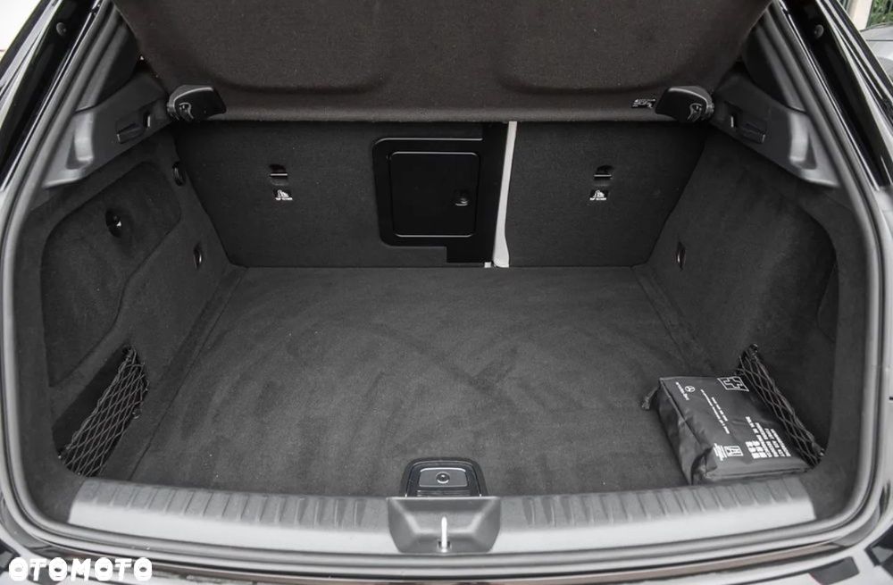 Mercedes-Benz GLA 200 7G-DCT AMG Line - 30