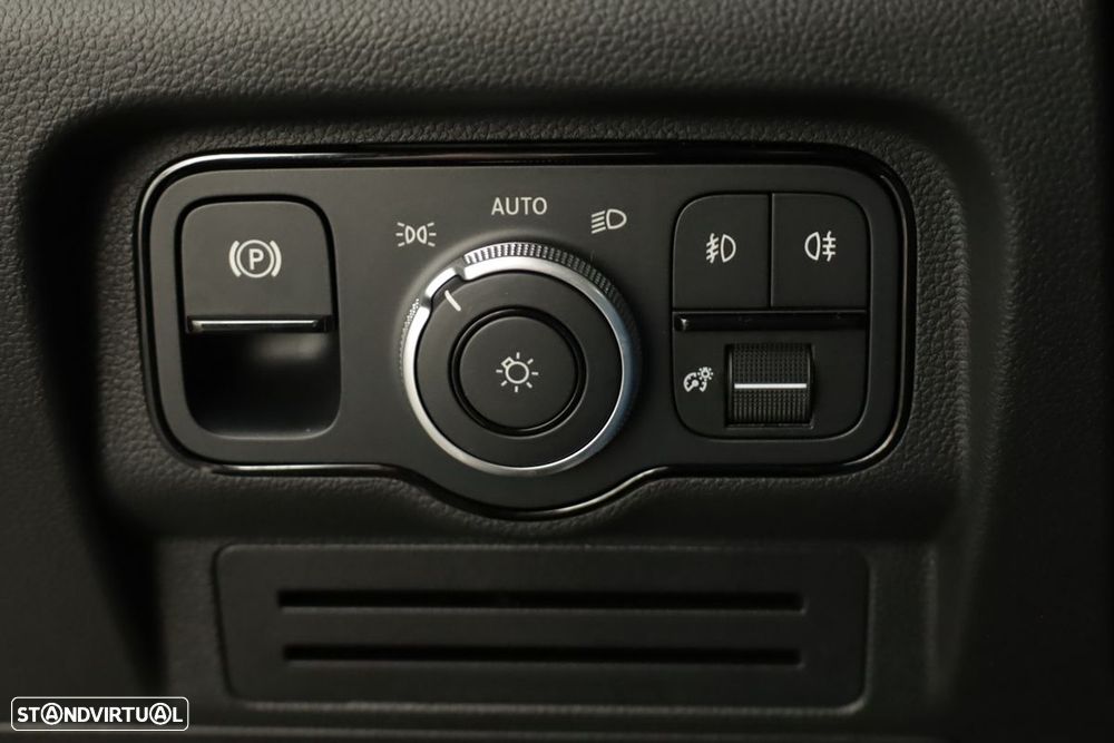 Mercedes-Benz T 180 d Standard - 18