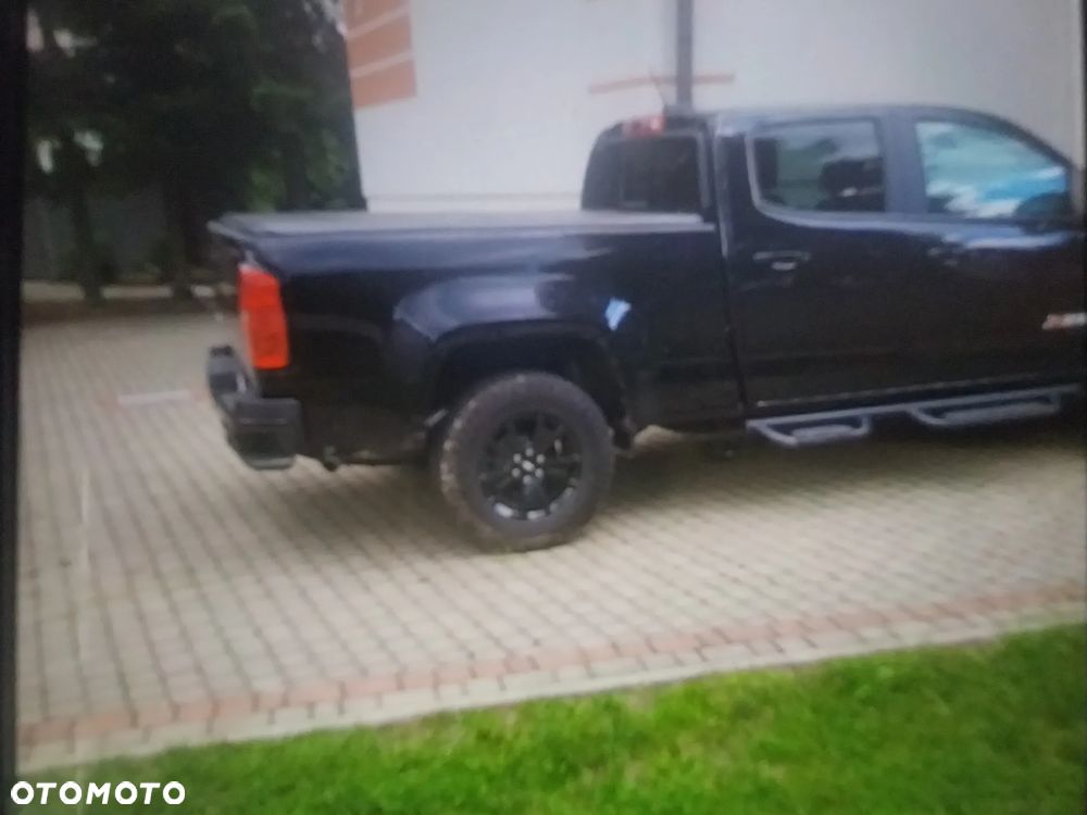 Chevrolet Colorado 2022 photo 3