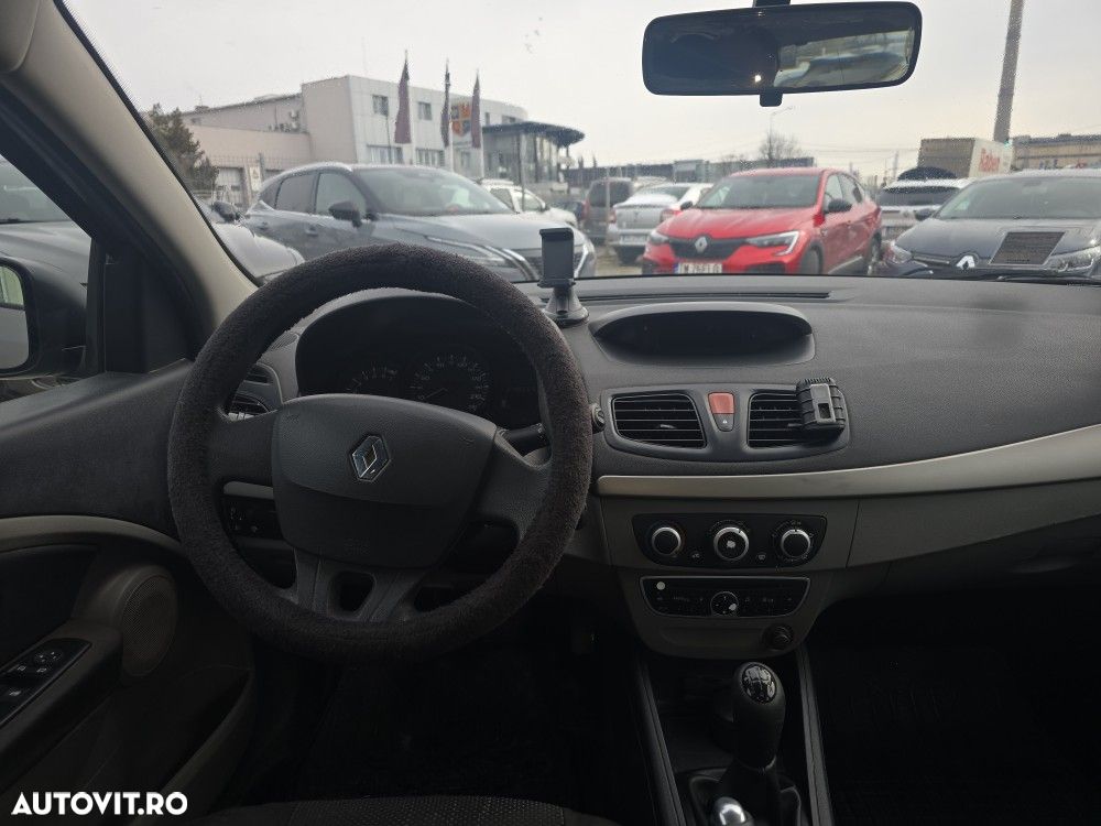 Renault Fluence 1.6 16V Authentique - 9