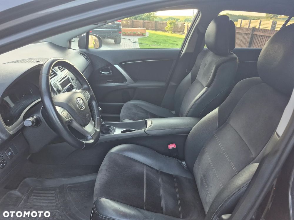 Toyota Avensis 1.8 Premium EU5 - 9