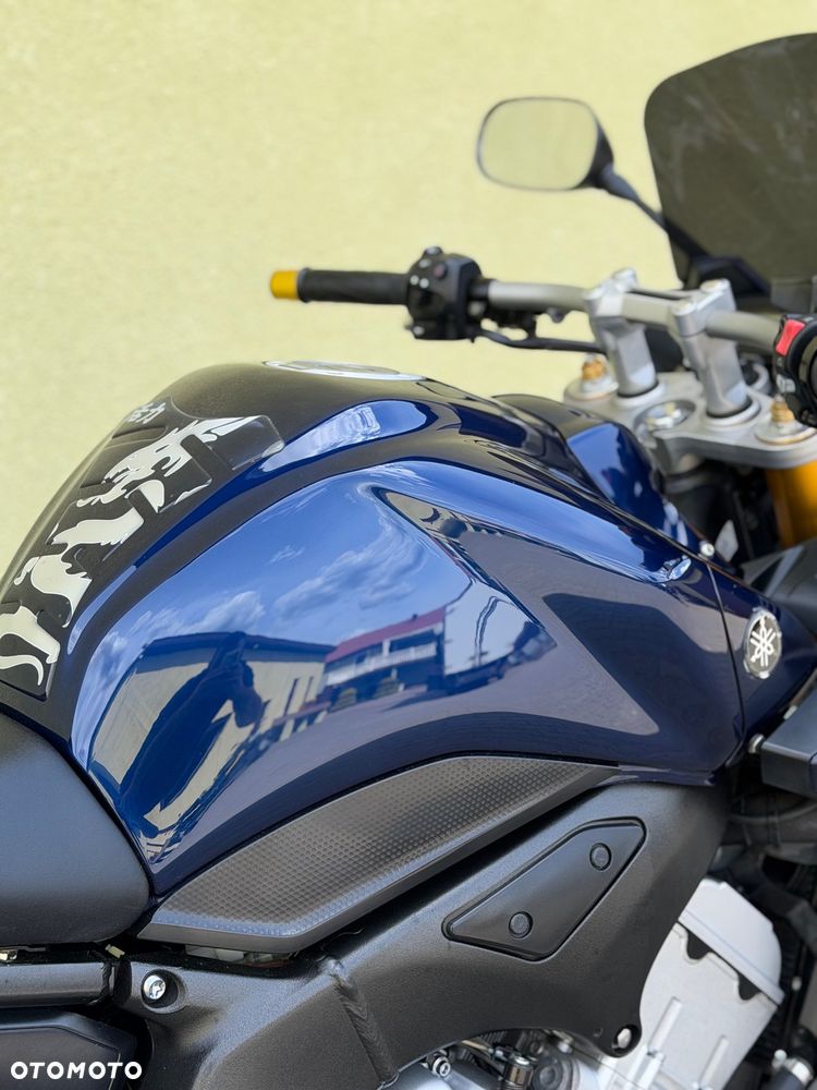 Yamaha FZ - 16