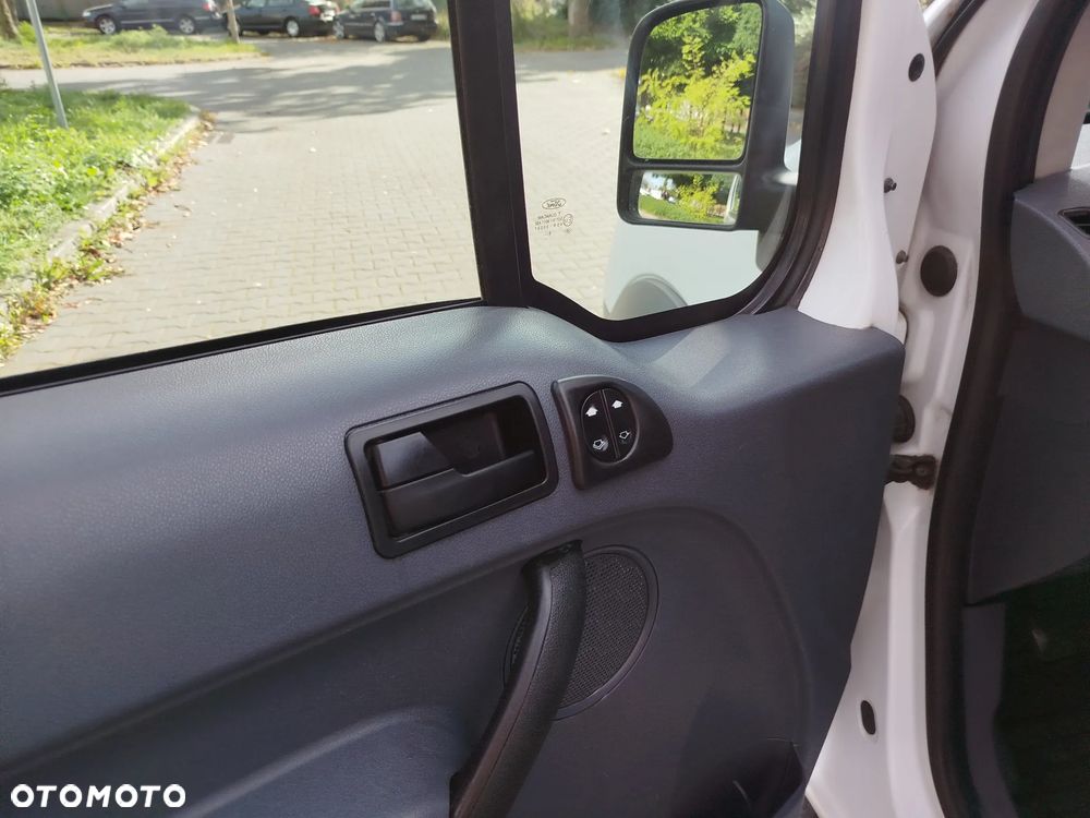 Ford Connect - 10