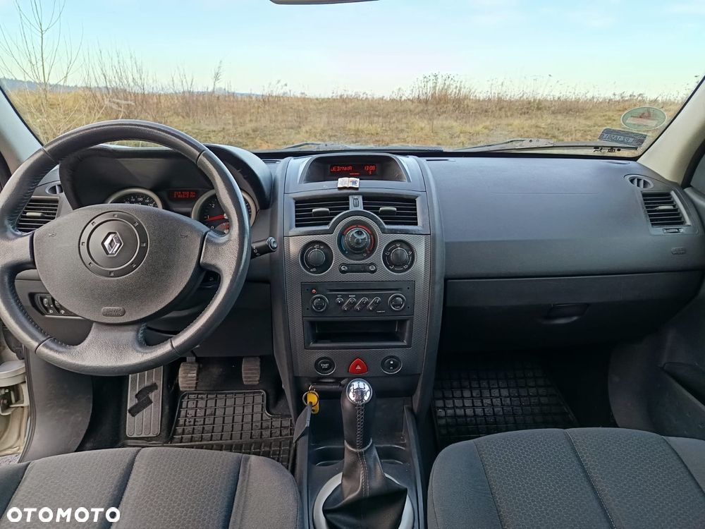 Renault Megane 1.4 Confort Privilege - 5