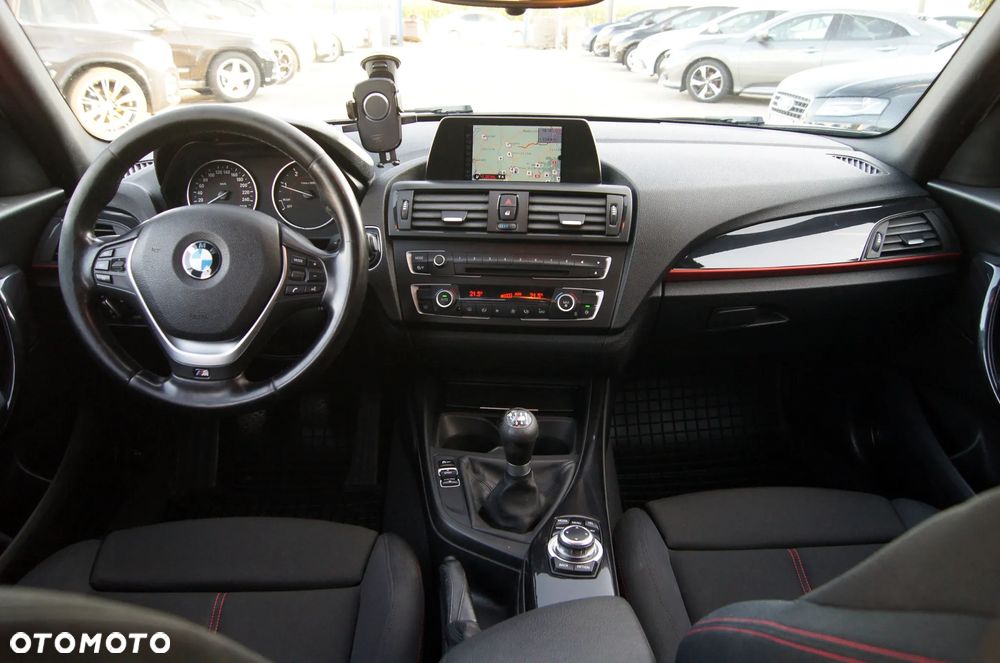 BMW Seria 1 118d Sport Line - 12