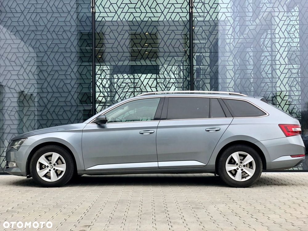 Skoda Superb 2.0 TDI Style DSG7 - 3