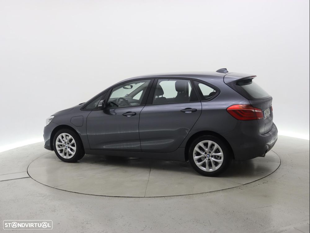 BMW 225i Active Tourer - 4